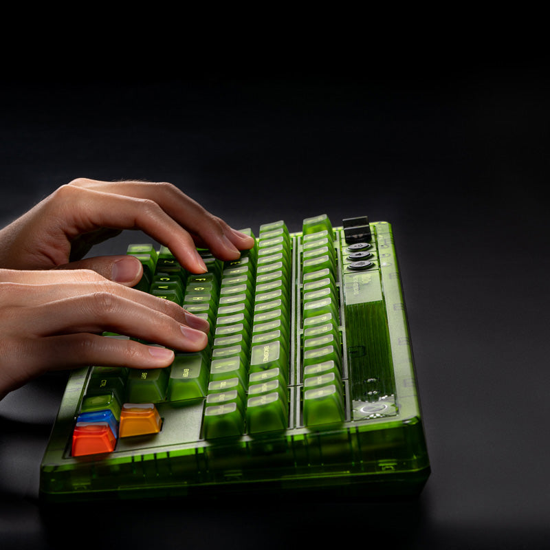 8BitDo Retro 87 Mechanical Keyboard - Xbox Edition image 8
