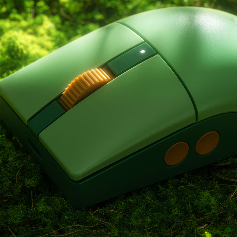 8BitDo Retro R8 Mouse - Forest Wonder image 8